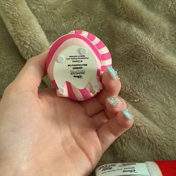 Alice in wonderland Cheshire Cat figure - Picture 3 of 4